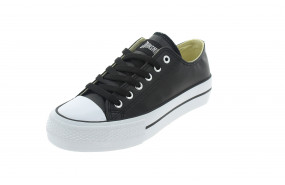 JOHN SMITH LIBEL MUJER