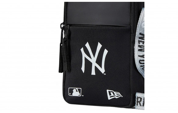 NEW ERA BANDOLERA NEW YORK YANKEES_MOBILE-PIC2