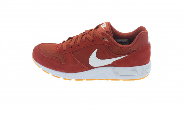 nike black 'nightgazer q3' trainers