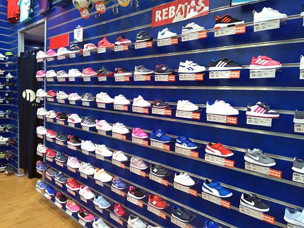 adidas y reebok outlet store arcos